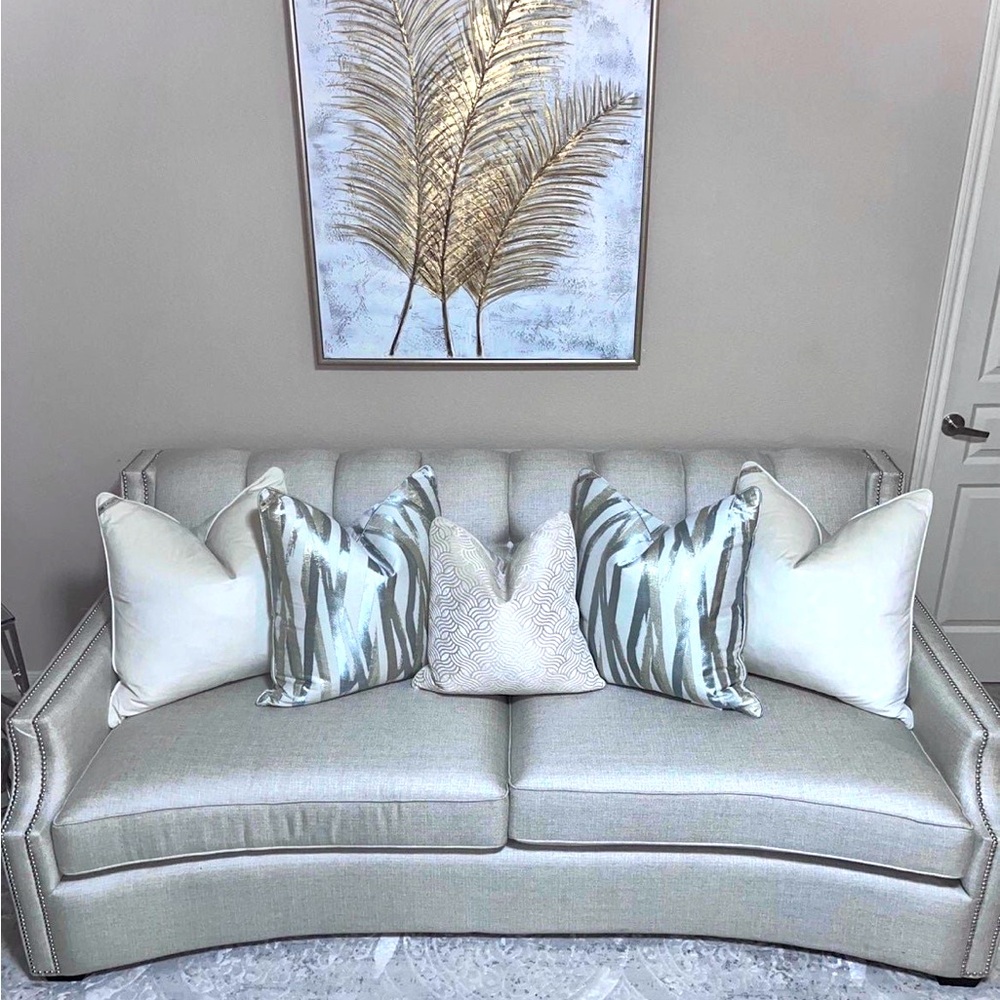 1-NWT CALLISTO HOME DECORATIVE PILLOWS (Read description for additional details) - Picture 11 of 13